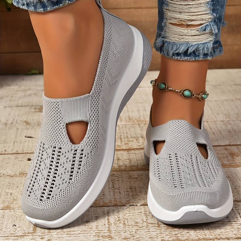 Dites adieu aux douleurs aux pieds. Movena™ vous offre confort orthopédique, légèreté et design chic. Essayez-les aujourd’hui avec -50 % de réduction !